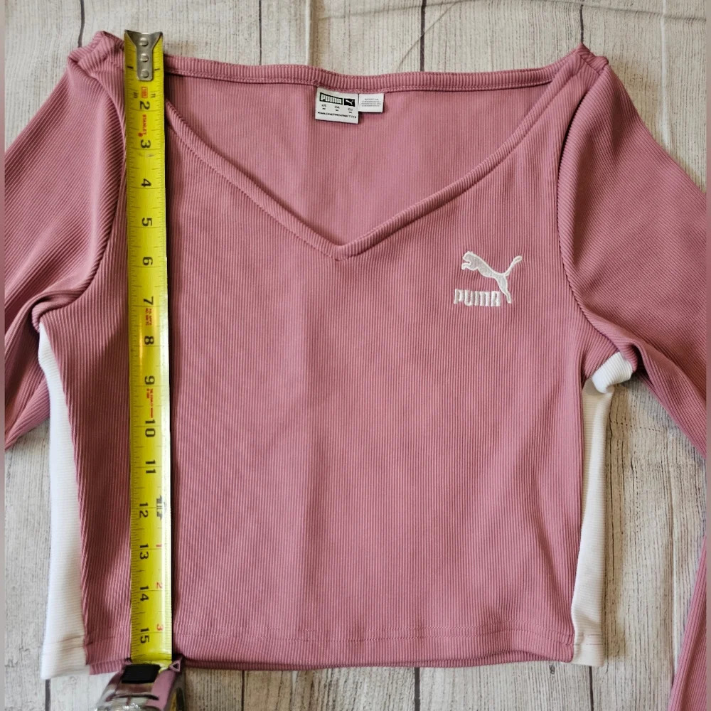 Puma Women's •Size Medium• Pink Croped Ribbed V-neck Athletic Top Athleisure - Picture 8 of 9